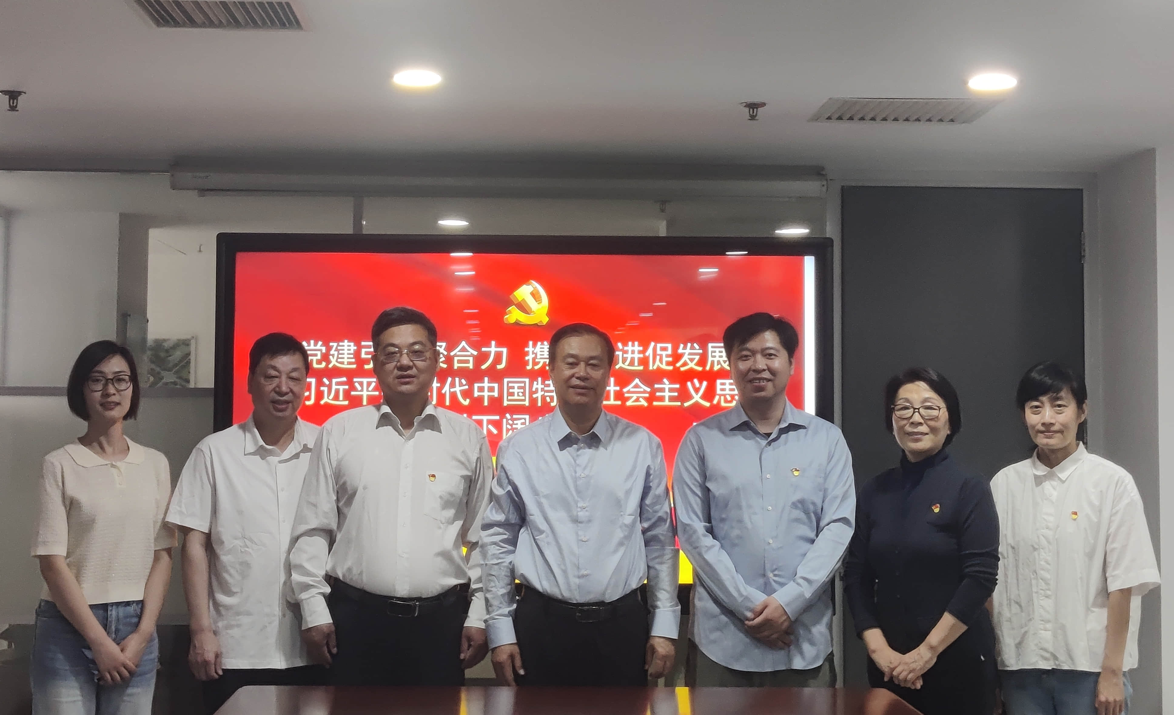 黨課合影1107.jpg